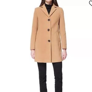 NWOT beautiful camel coat with plaid detail under collar size L
